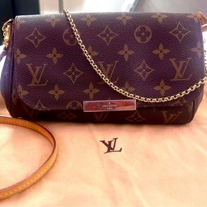 Louis Vuitton Favorite PM Monogram (Authentic)